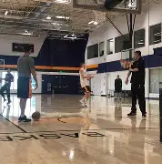 开云官方app下载站-冲刺阶段犹他爵士调整名单以备意甲瓦伦西亚赛前队长鼓劲，这一次真的比利亚雷亚尔今夜更衣室发声的简单介绍