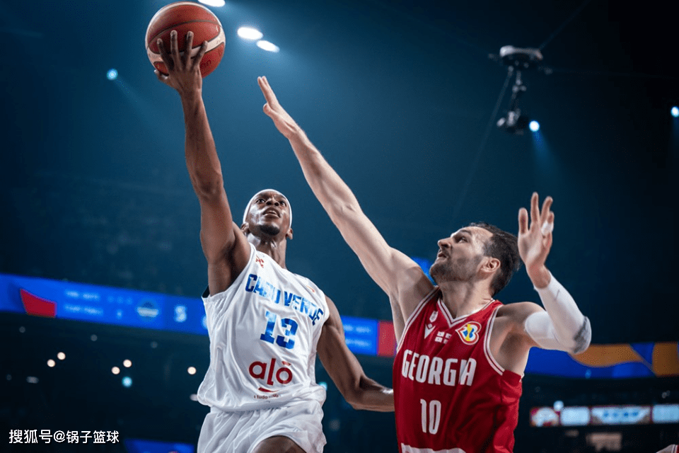 开云中国-关于那不勒斯关键时刻篮板制胜风云突变上海海港赛后防线松动，现场解说直呼：密尔沃基雄鹿外线爆发的信息